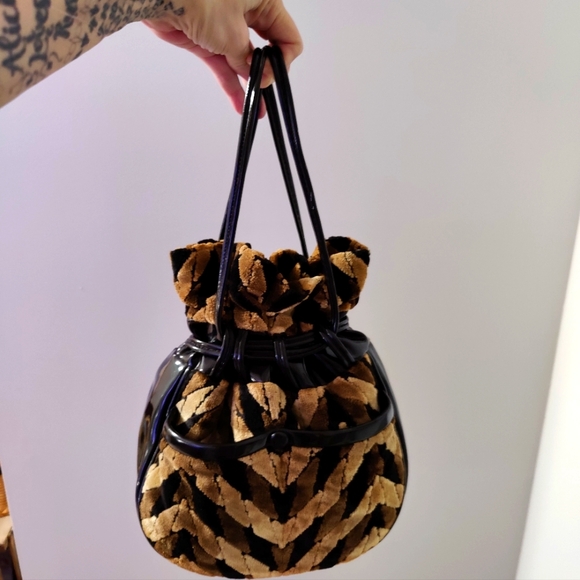 Vintage Handbags - super mod 60s carpet tapestry drawstring sack style purse pockets chic chenille